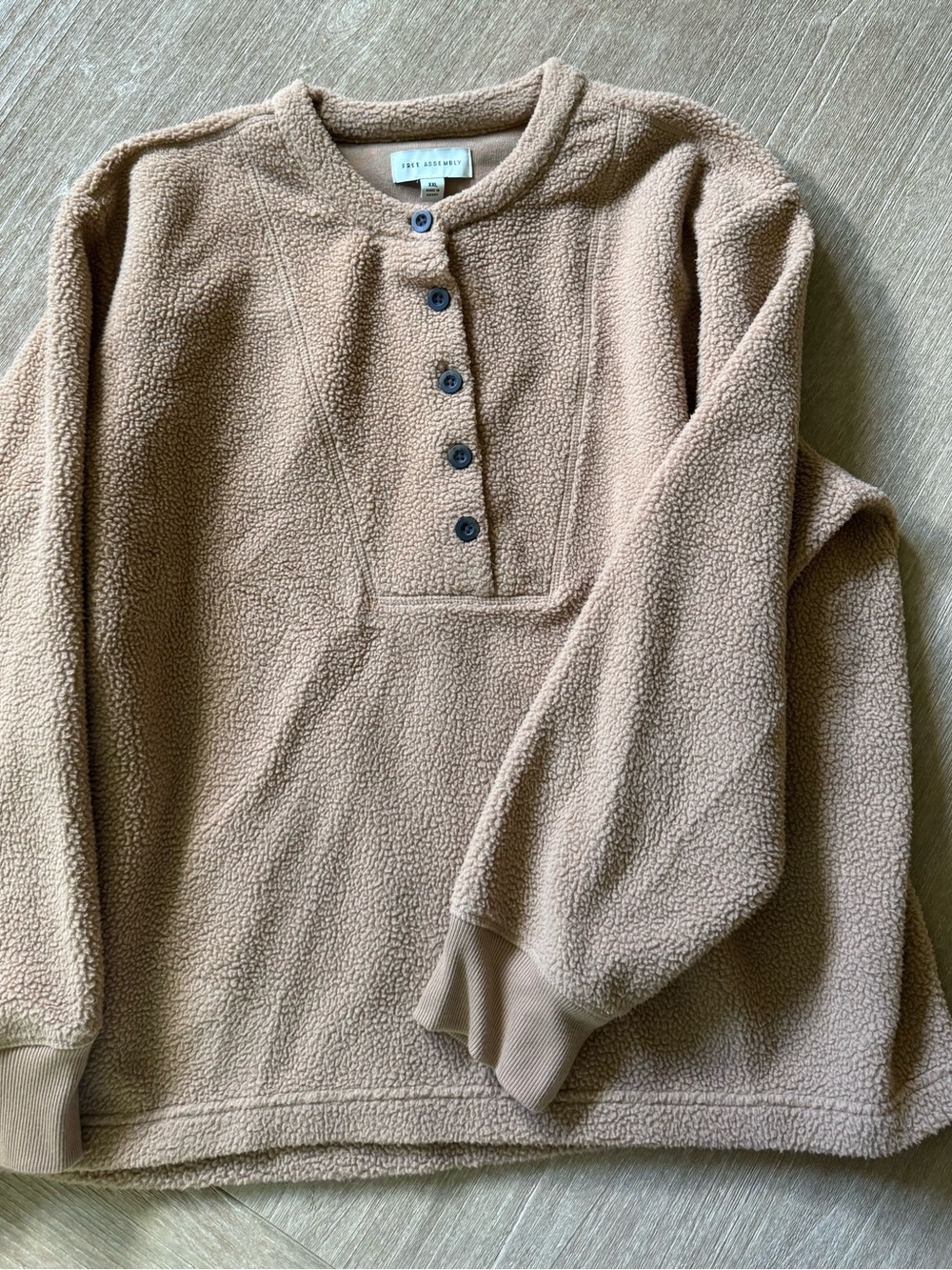 Henley Sherpa/Teddy Pullover Sweater - Tan color. Size XXL